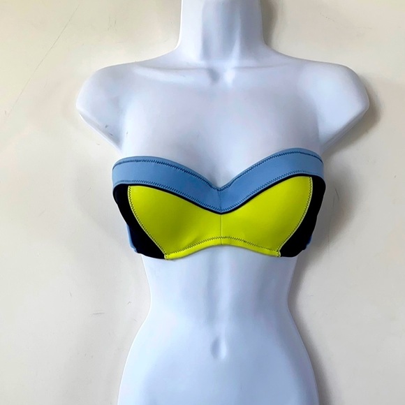 Victoria’s Secret Colorblock Bikini Top, Size 32DD - Picture 1 of 6